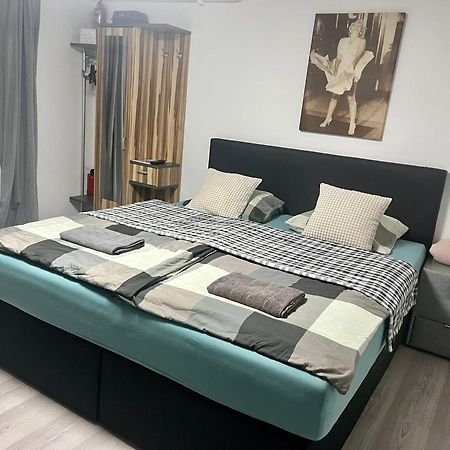 Apartmanek Patricie Room With Kitchenette Suitable For 2 Adults And 2 Children Mikulov Bagian luar foto